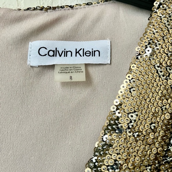 Calvin Klein Women’s Size 8 Shimmering V Neckline Gold Sequin 3/4 Sleeve Dress - Picture 14 of 16